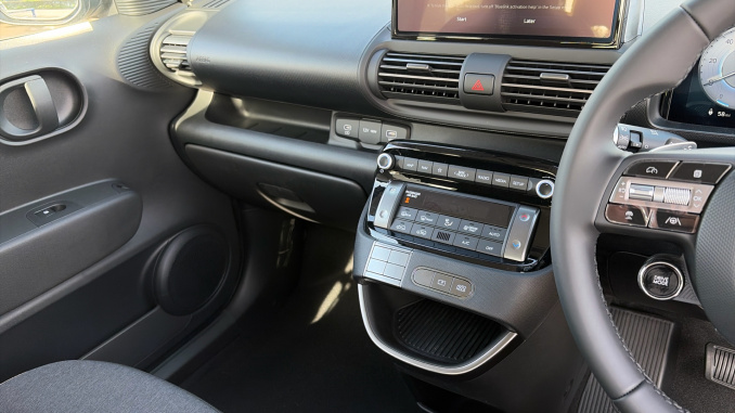 Hyundai INSTER 85kW 01 49kWh 5dr Auto Electric Hatchback - Image 14